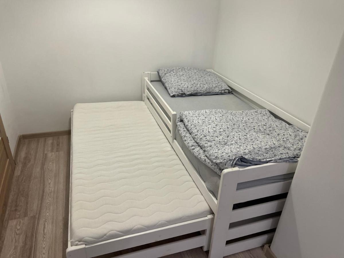 Apartament 3 Pokojowy Z Parkingiem Zabkowice Ślaskie Exterior foto